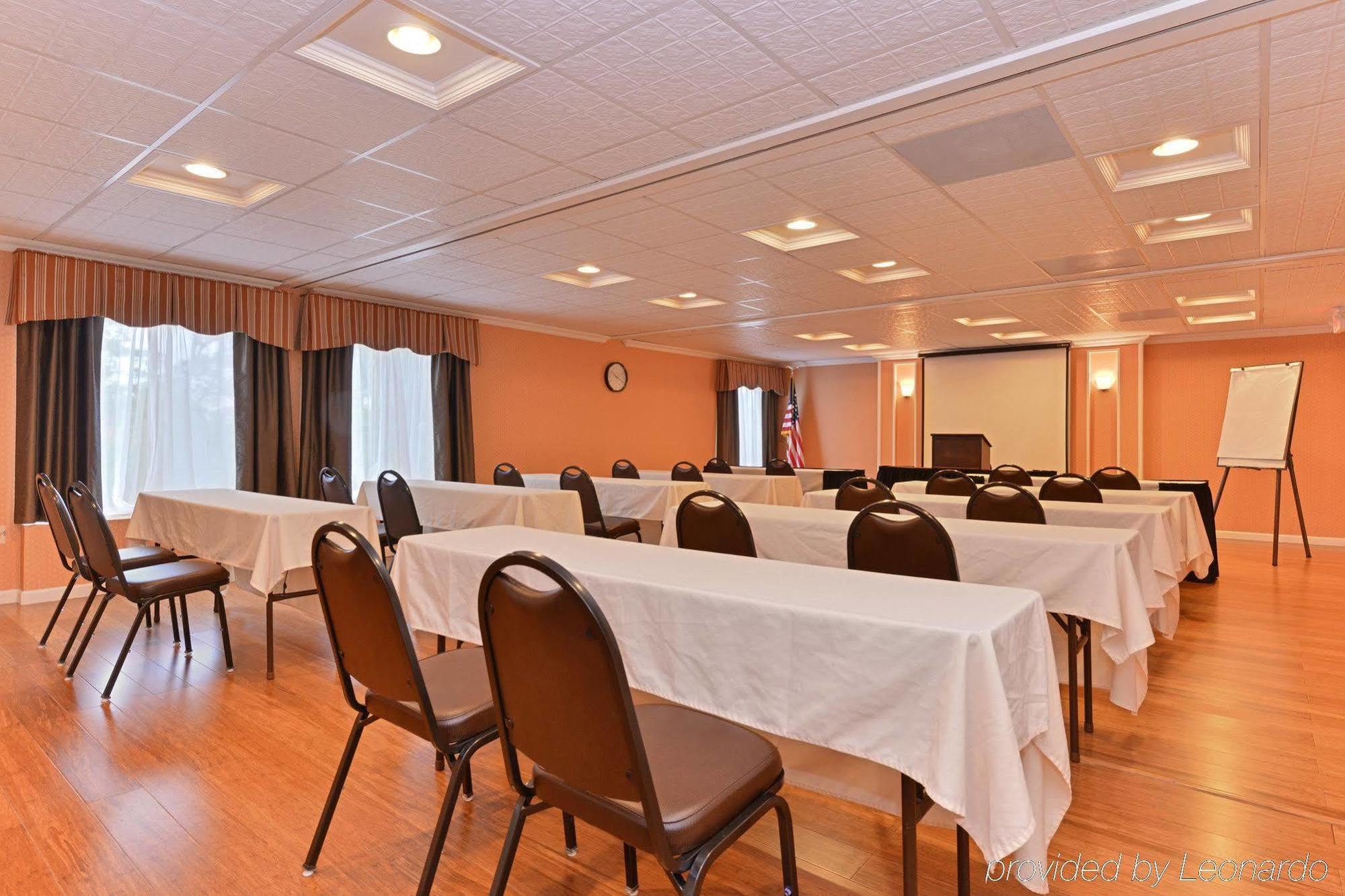Holiday Inn Express Harrisburg Sw - Mechanicsburg By Ihg Екстериор снимка