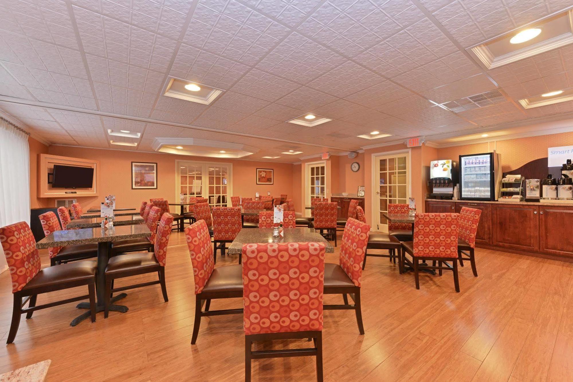 Holiday Inn Express Harrisburg Sw - Mechanicsburg By Ihg Екстериор снимка