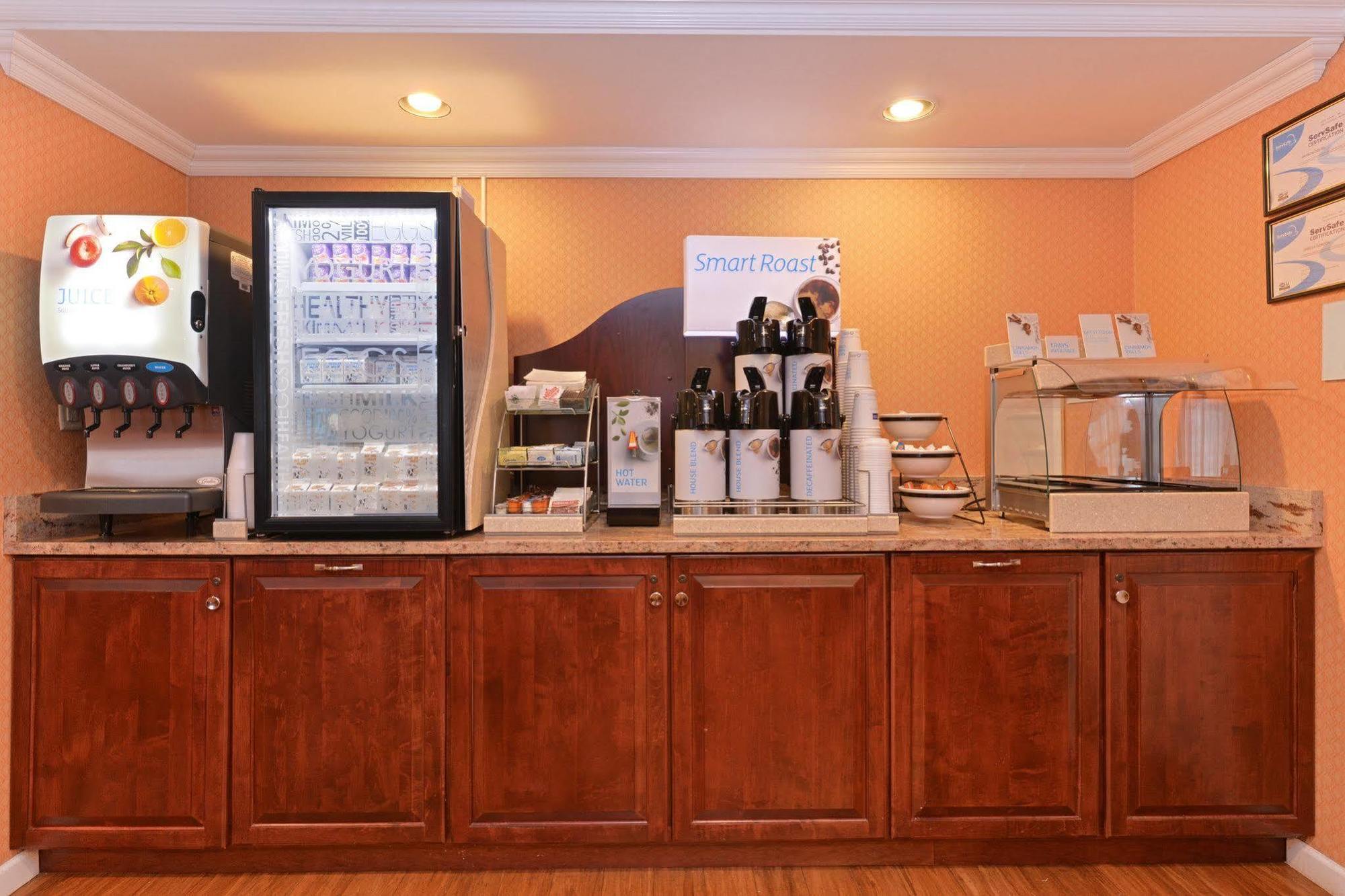 Holiday Inn Express Harrisburg Sw - Mechanicsburg By Ihg Екстериор снимка