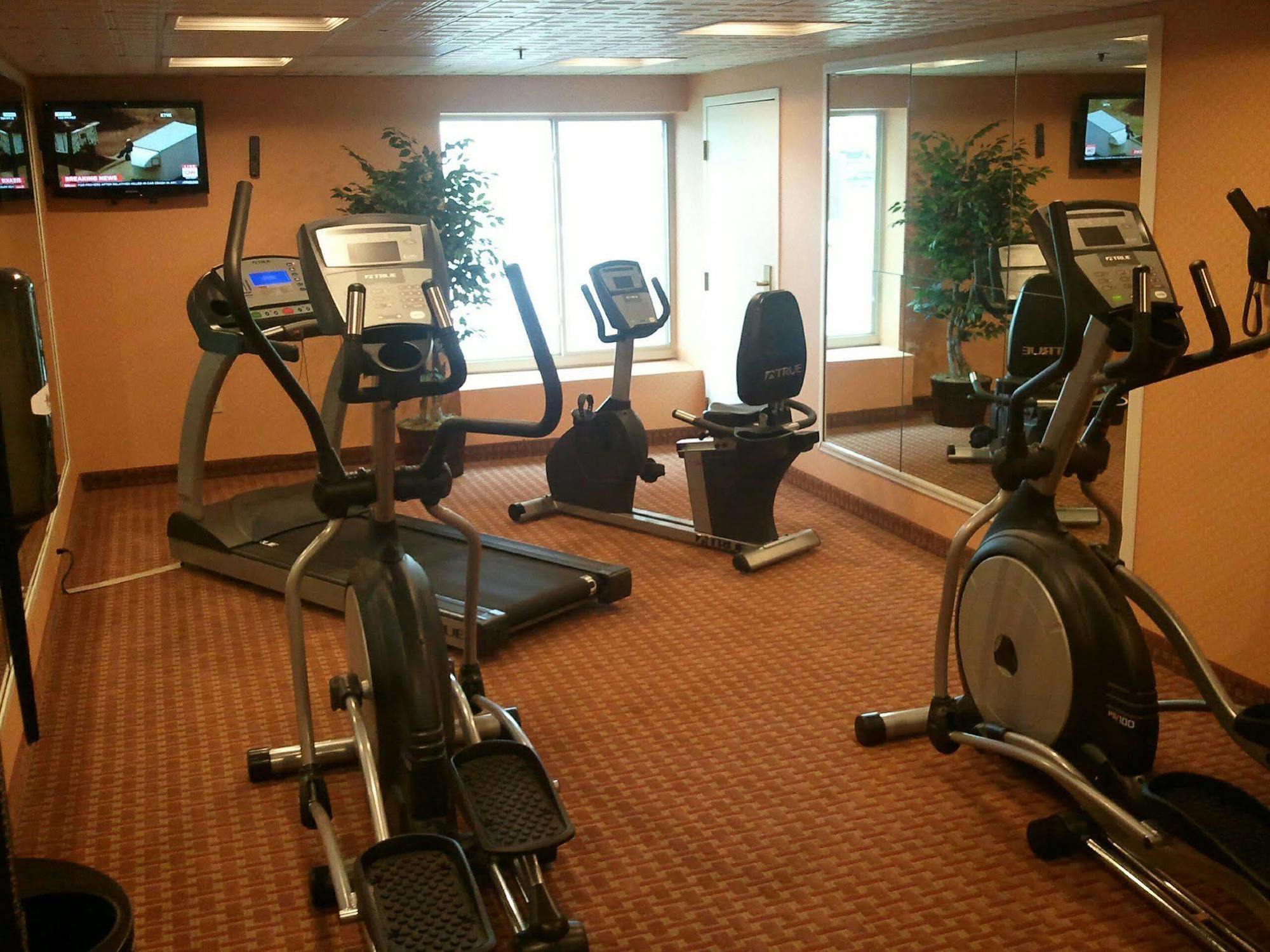 Holiday Inn Express Harrisburg Sw - Mechanicsburg By Ihg Екстериор снимка